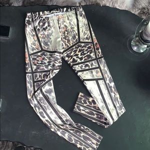 😍SYMPHONY Leopard Print Leggings😍